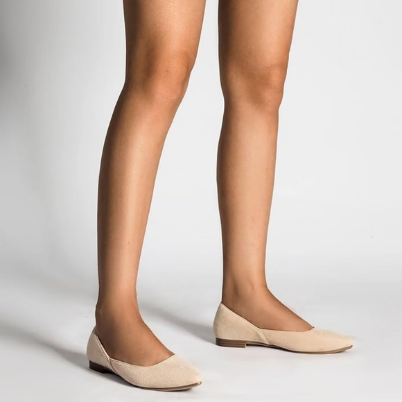 NWB Musshoe Elegant Beige Suede Women's Flates New with box size 7 - Picture 2 of 6